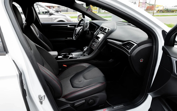 Ford Mondeo cena 65500 przebieg: 191000, rok produkcji 2018 z Radom małe 781